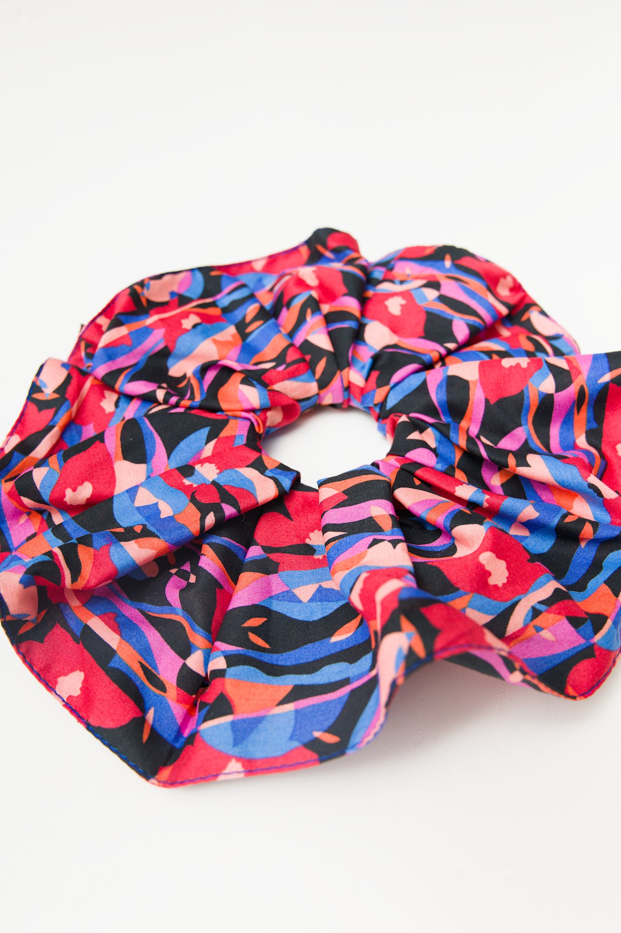 Red and blue Scrunchie – Image 3