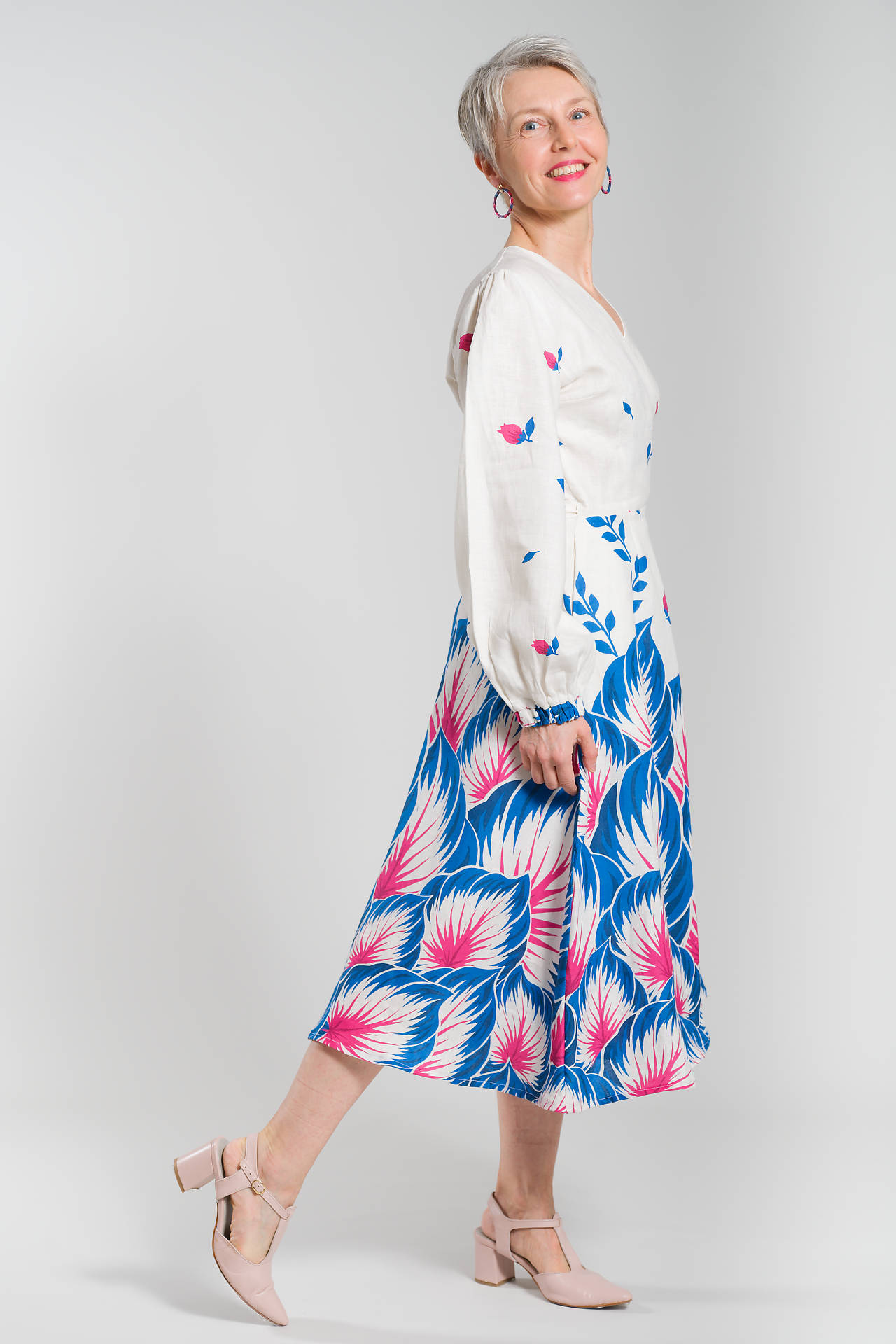 Frida linen wrap dress - Image 7