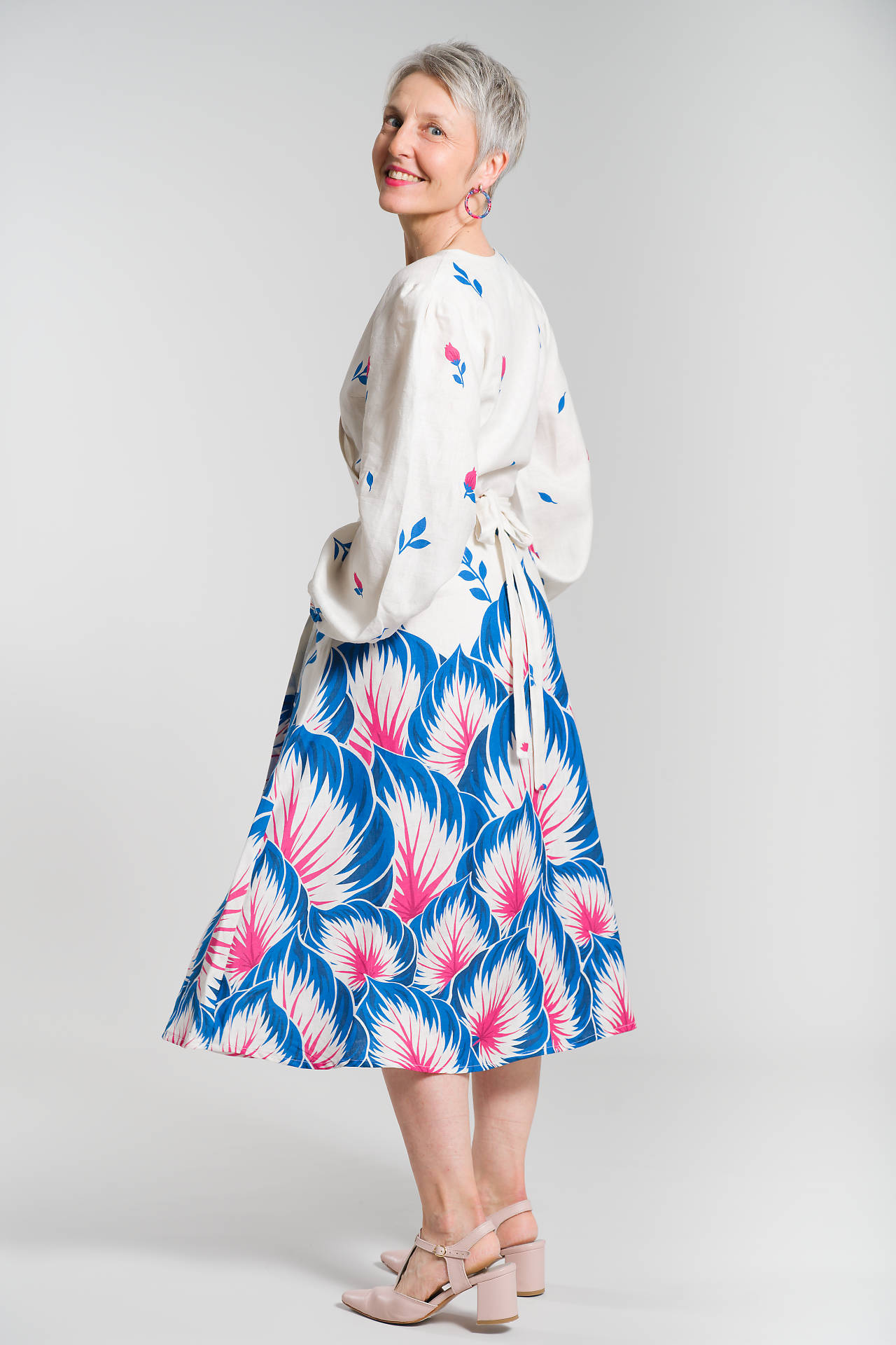 Frida linen wrap dress - Image 6